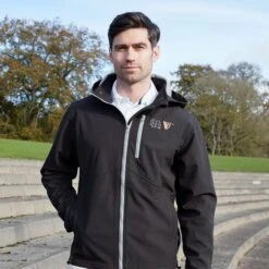 Guinness Men's Notre Dame Softshell Jacket Black 8 Guinness Men's Notre Dame Softshell Jacket Black -Outdoor Clothing Store gnd5005 model 2 web