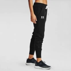 Under Armour Women's Rival Fleece Joggers Black -Outdoor Clothing Store s7.v5 1356416 001 sc
