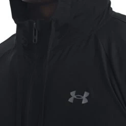 Under Armour Men's Woven Perforated Windbreaker Black / Pitch Gray -Outdoor Clothing Store s7.v5 1370499 001 hood 1